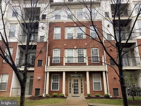 11506 Sperrin Cir #205, Fairfax, VA 22030