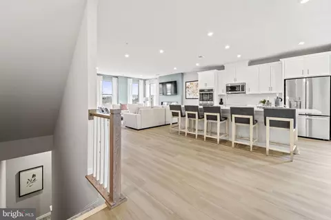 2433 Silver Line Aly, Herndon, VA 20171