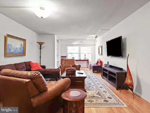 Living - 7640 Provincial Dr #108, Mclean, VA 22102 photo 2 of 3