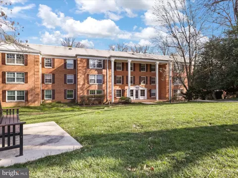 Exterior - 7640 Provincial Dr #108, Mclean, VA 22102 photo 2 of 8