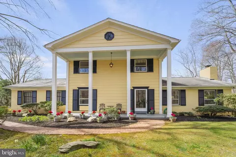 11944 Lakewood Ln, Fairfax Station, VA 22039
