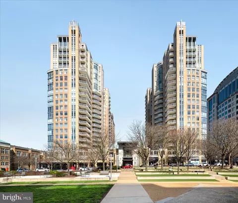11990 Market St #904, Reston, VA 20190