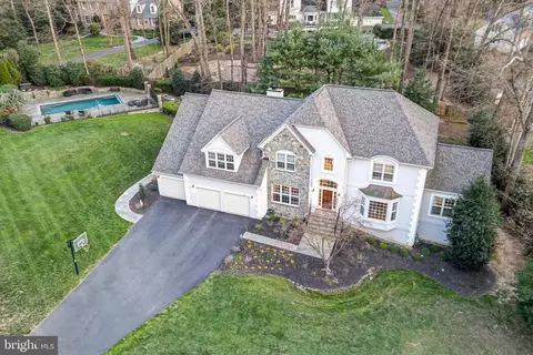 12109 Richland Ln, Oak Hill, VA 20171