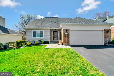 4568 Shetland Green Rd, Alexandria, VA 22312