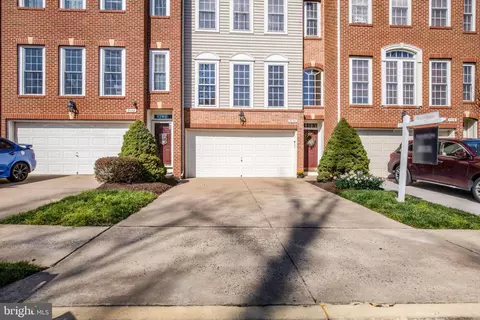7030 Regional Inlet Dr, Fort Belvoir, VA 22060
