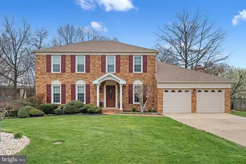 6215 Guilford Dr, Alexandria, VA 22310