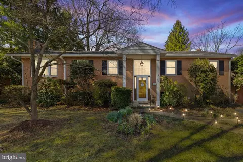 3826 Skyview Ln, Fairfax, VA 22031