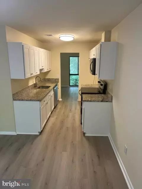 Entry Way - 11730 Decade Ct, Reston, VA 20191 photo 3 of 3