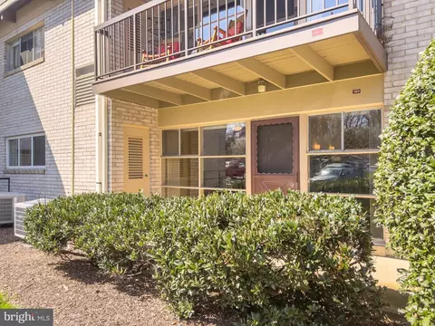 4969 Americana Dr #109, Annandale, VA 22003