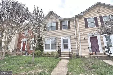 5834 Belcher Farm Dr, Centreville, VA 20120