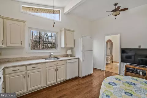 7830 Glenister Dr, Springfield, VA 22152 photo 20