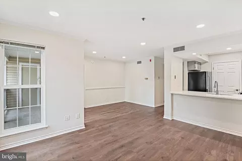 1524 Lincoln Way #307, Mclean, VA 22102