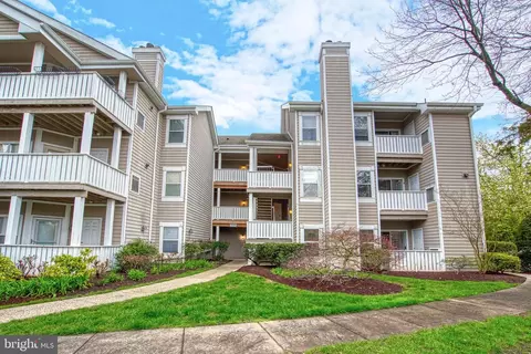 14325 Climbing Rose Way #101, Centreville, VA 20121