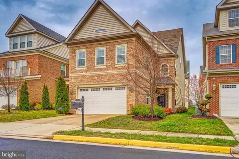 5988 Manorview Way, Alexandria, VA 22315