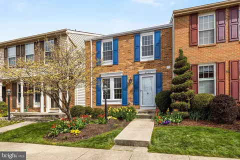 6125 Hyacinth Dr, Alexandria, VA 22310