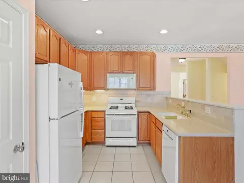 Kitchen - 11115 Little Compton Dr, Reston, VA 20191 photo 2 of 4