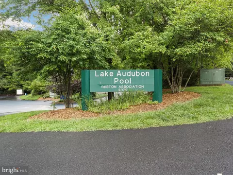 View/Area - 11115 Little Compton Dr, Reston, VA 20191 photo 4 of 10