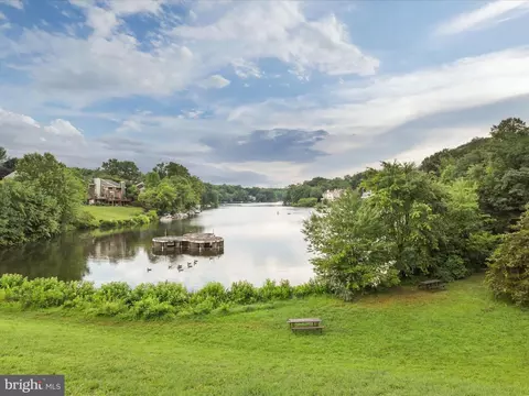 View/Area - 11115 Little Compton Dr, Reston, VA 20191 photo 5 of 10
