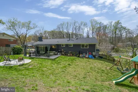 Exterior - 8632 Victoria Rd, Springfield, VA 22151 photo 10 of 14