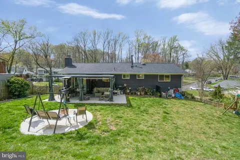 Exterior - 8632 Victoria Rd, Springfield, VA 22151 photo 13 of 14
