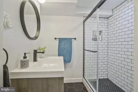 Bath - 8632 Victoria Rd, Springfield, VA 22151 photo 1 of 5