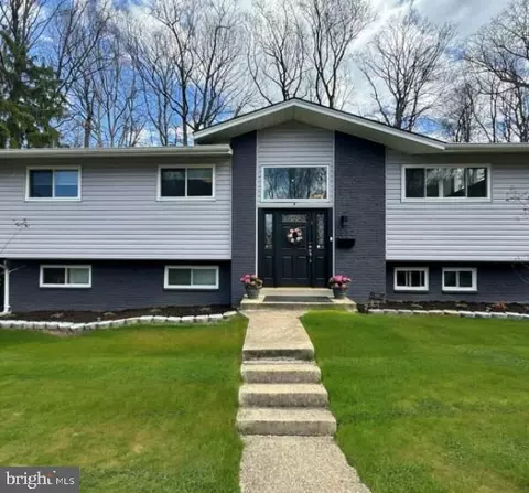 8632 Victoria Rd, Springfield, VA 22151