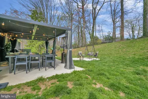 Exterior - 8632 Victoria Rd, Springfield, VA 22151 photo 7 of 14