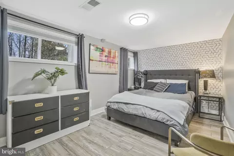 Bedroom - 8632 Victoria Rd, Springfield, VA 22151 photo 12 of 14