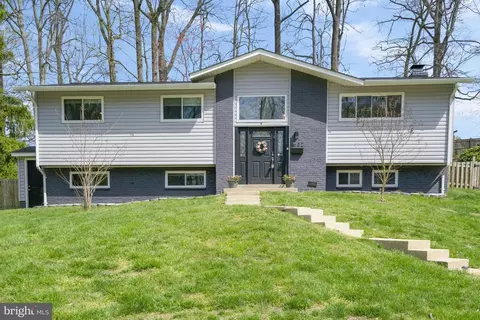 Exterior - 8632 Victoria Rd, Springfield, VA 22151 photo 5 of 14