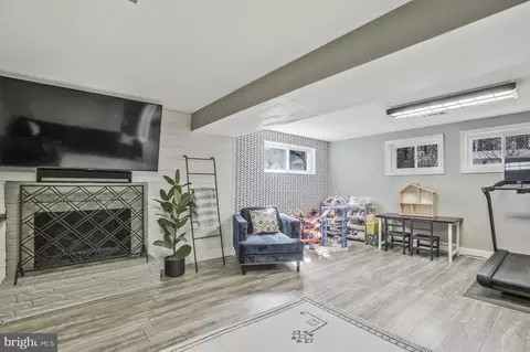 Living - 8632 Victoria Rd, Springfield, VA 22151 photo 1 of 3