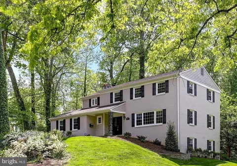 3510 Kirkwood Dr, Fairfax, VA 22031