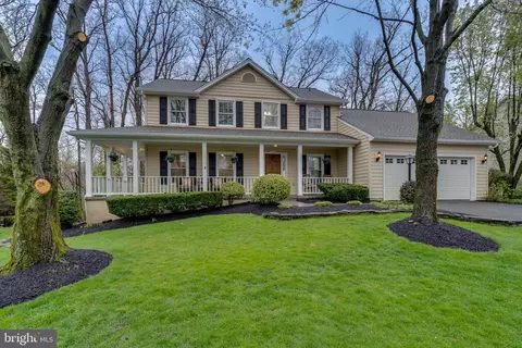 6591 Rockland Dr, Clifton, VA 20124