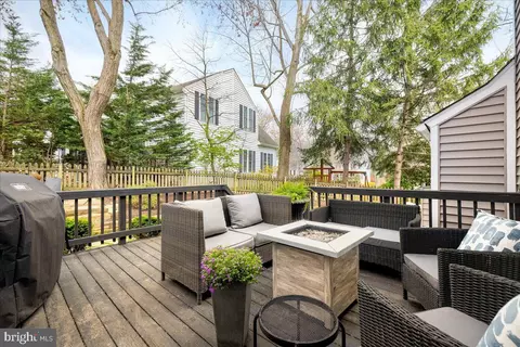 Exterior - 1622 Stowe Rd, Reston, VA 20194 photo 3 of 5