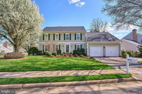 8913 Kenilworth Dr, Burke, VA 22015