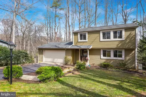 Exterior - 2345 Old Trail Dr, Reston, VA 20191 photo 7 of 7