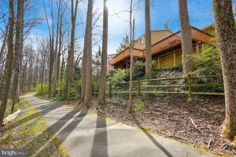 Exterior - 2345 Old Trail Dr, Reston, VA 20191 photo 5 of 7