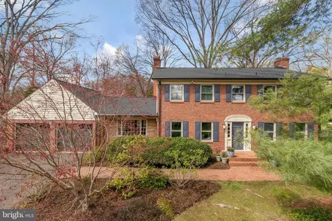 3729 Prince William Dr, Fairfax, VA 22031