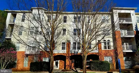 2911 Deer Hollow Way #323, Fairfax, VA 22031
