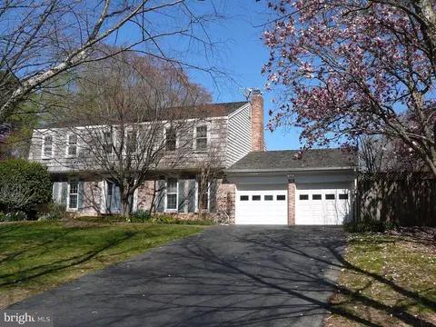 9518 Bent Creek Ln, Vienna, VA 22182
