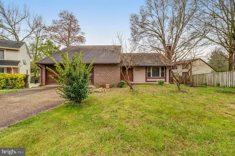 4445 Flintstone Rd, Alexandria, VA 22306