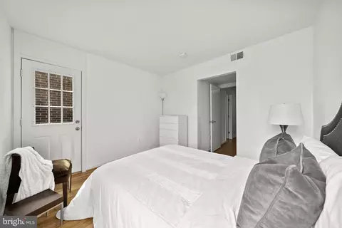 Bedroom - 11585 Maple Ridge Rd, Reston, VA 20190 photo 9 of 9