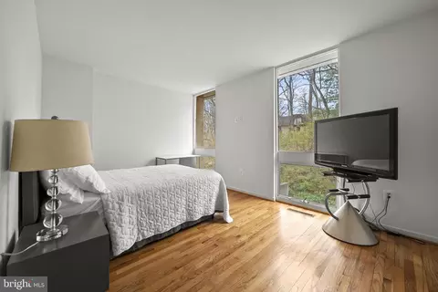 Bedroom - 11585 Maple Ridge Rd, Reston, VA 20190 photo 1 of 9