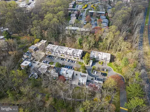 View/Area - 11585 Maple Ridge Rd, Reston, VA 20190 photo 1 of 2