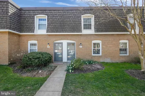 8111 Kingsway Ct #262, Springfield, VA 22152