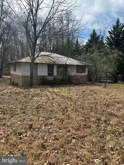 13005 Compton, Clifton, VA 20124