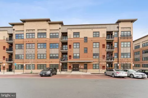 2903 Bleeker St #5-205, Fairfax, VA 22031
