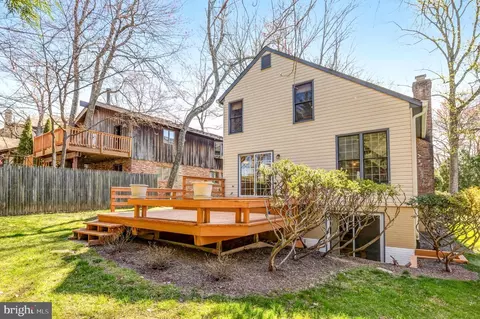 Exterior - 6920 Chelsea Rd, Mclean, VA 22101 photo 9 of 15