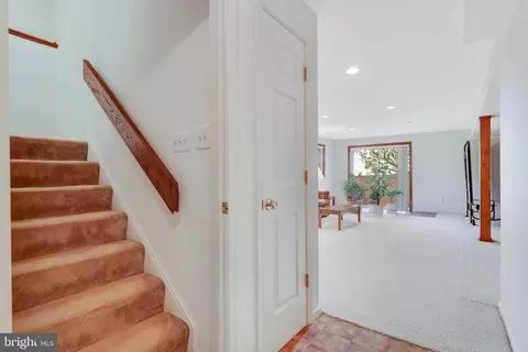 Entry Way - 6920 Chelsea Rd, Mclean, VA 22101 photo 7 of 7