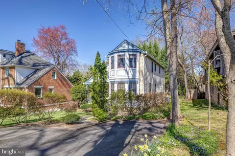Exterior - 6920 Chelsea Rd, Mclean, VA 22101 photo 14 of 15
