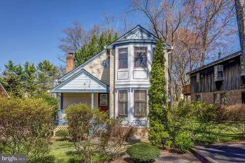 Exterior - 6920 Chelsea Rd, Mclean, VA 22101 photo 13 of 15